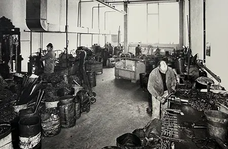 1965: Start der automatisierten Fertigung von Rundstahlketten