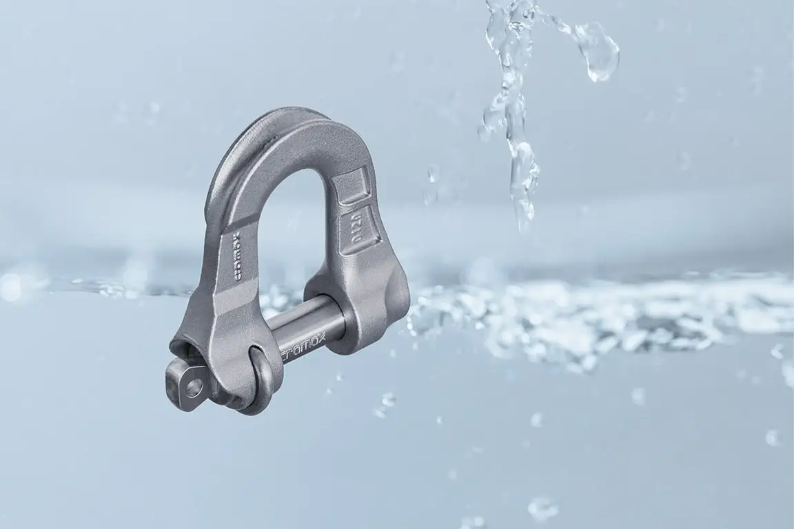 clevis shackle in water