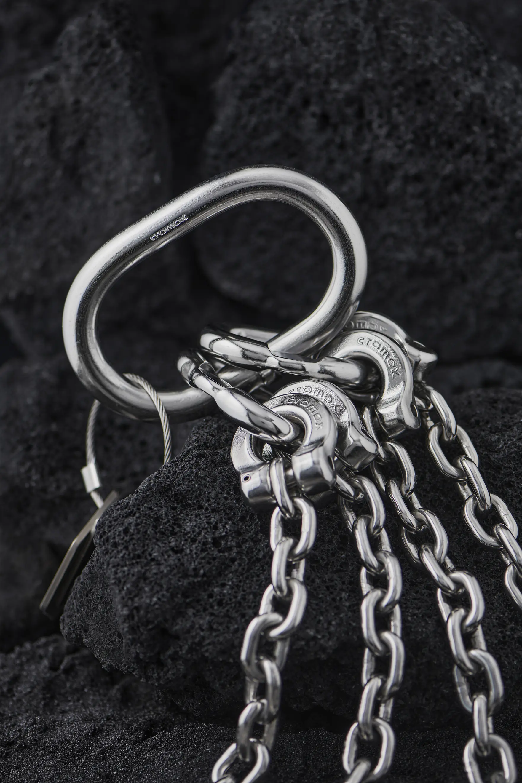 Rostfreie Edelstahl-Anschlagkette von cromox® mit Standardaufnahme Gabelschäkel Rostfreie Edelstahl-Anschlagkette von cromox® mit Standardaufnahme Gabelschäkel