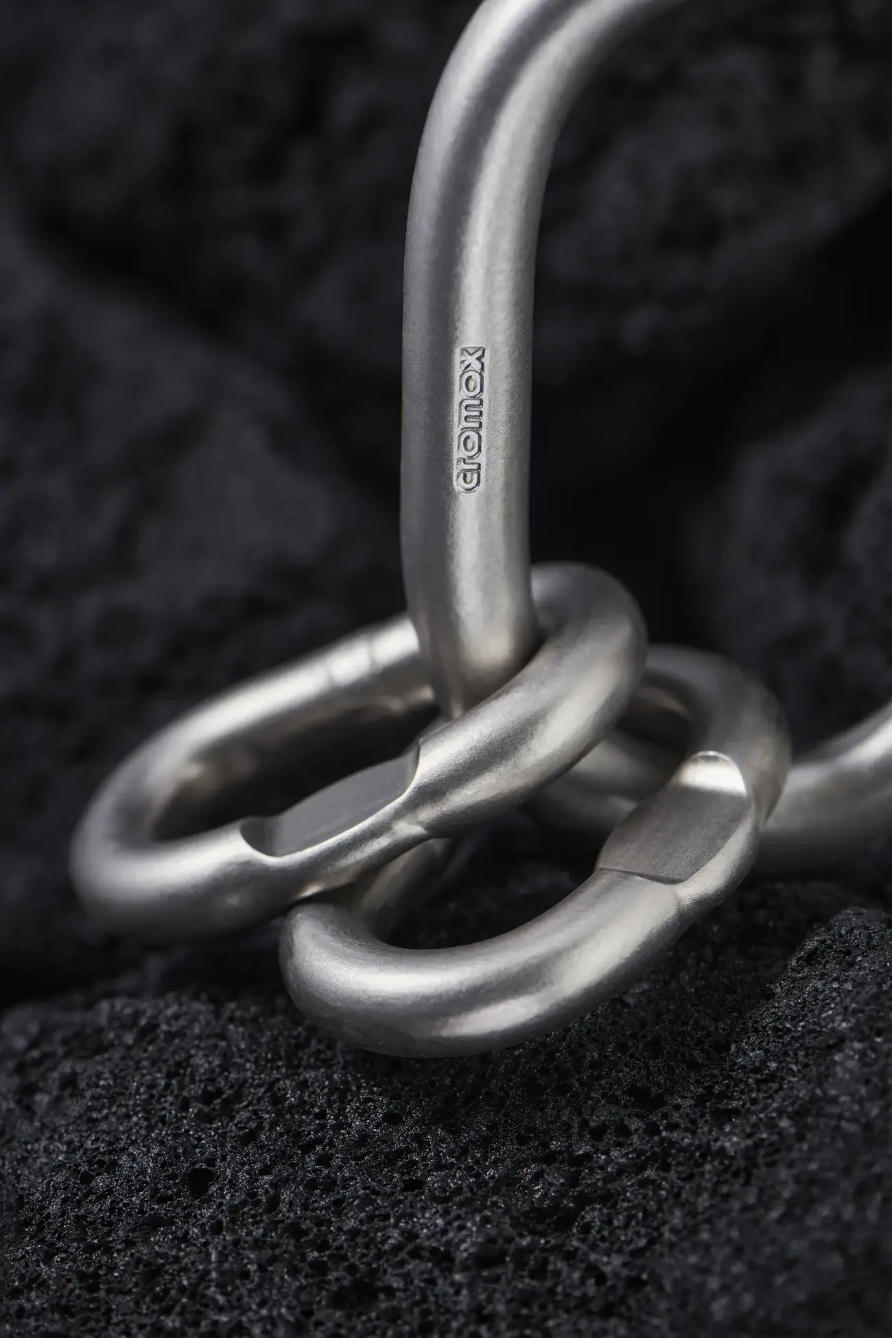 cromox® Aufhängeköpfe aus korrosionsbeständigem Edelstahl cromox® Aufhängeköpfe aus korrosionsbeständigem Edelstahl